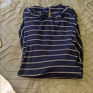 Hooded shirt